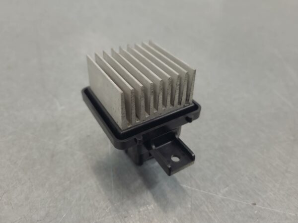 MITSUBISHI TRITON 2015-2023 FAN SPEED RESISTOR MQ/MR, CLIMATE CONTROL TYPE (3 PI
