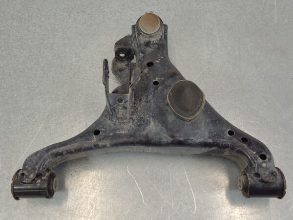 NISSAN NAVARA 2020-2025 RIGHT FRONT LOWER CONTROL ARM NP300, 12/20-
