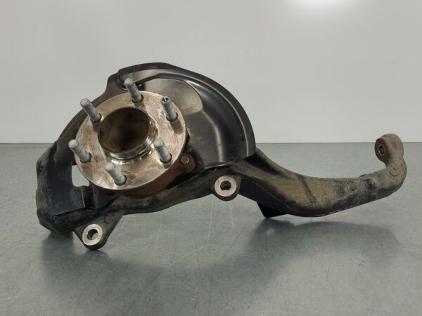 NISSAN NAVARA 2015-2025 LEFT FRONT HUB ASSEMBLY NP300, 2WD, 04/15-