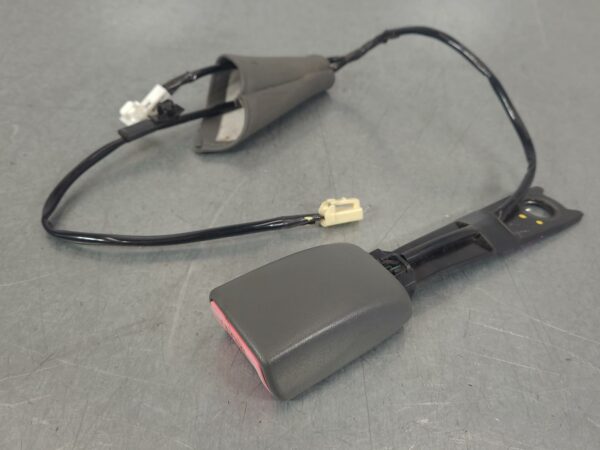 TOYOTA HILUX 2011-2015 SEAT BELT LH FRONT, SEAT BELT STALK ONLY, BUCKET SEAT TYP