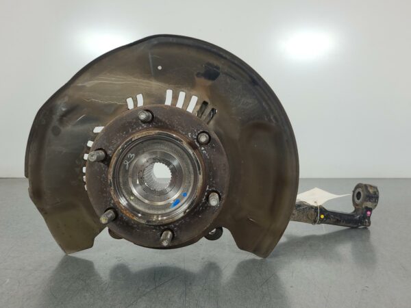 TOYOTA HILUX 2005-2015 LEFT FRONT HUB ASSEMBLY 4WD, ABS TYPE, 02/05-08/15