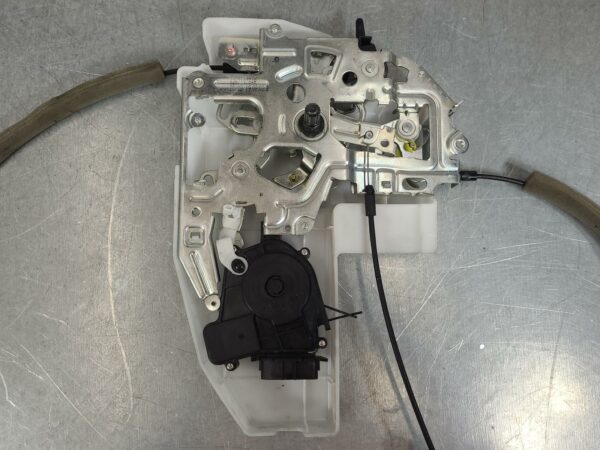 RENAULT MASTER 2011-2024 LOCK MECHANISM LEFT REAR DOOR LOCK, W/ MANUAL SLIDE DOO