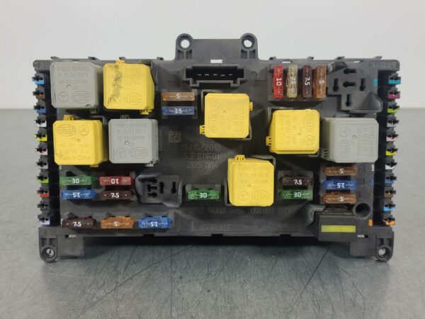 MERCEDES VITO 2004-2015 FUSE BOX ENGINE BAY, DIESEL, 2.1, W/ BCM, 639, 04/04-02/