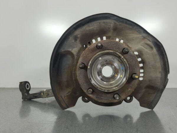 TOYOTA HILUX 2005-2015 RIGHT FRONT HUB ASSEMBLY 4WD, ABS TYPE, 02/05-08/15