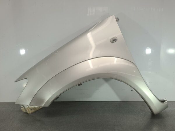 TOYOTA HILUX 2005-2011 LEFT GUARD FLARED, W/ INDICATOR TYPE, 02/05-06/11