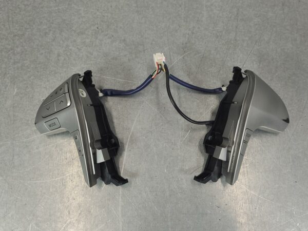 TOYOTA HILUX 2011-2013 STEERING WHEEL LEATHER, GREY, W/ CRUISE CONTROL TYPE, 07/