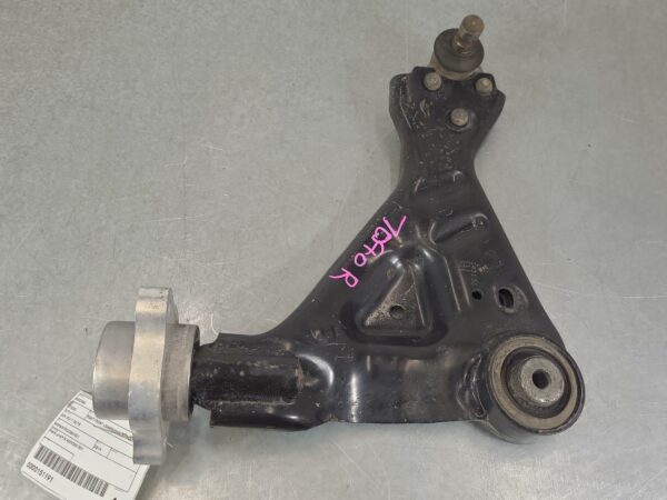 MERCEDES VITO 2011-2015 RIGHT FRONT LOWER CONTROL ARM 639, 02/11-02/15