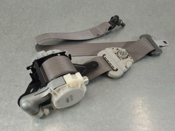 TOYOTA HILUX 2011-2015 SEAT BELT LH FRONT, SEAT BELT ONLY, DUAL/SINGLE CAB, BUCK
