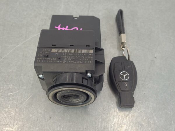 MERCEDES VITO 2004-2015 IGNITION W/ KEY 639, 2.1, DIESEL, MANUAL T/M, 04/04-02/1