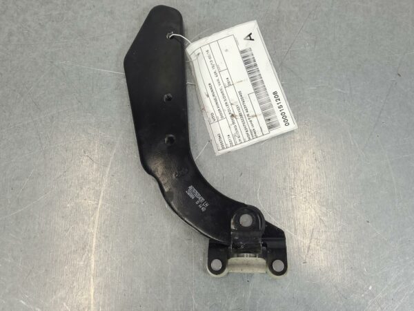 MERCEDES VITO 2013-2015 DOOR HINGE/RUNNER LH SLIDING DOOR ROLLER (LOWER), VAN, 6