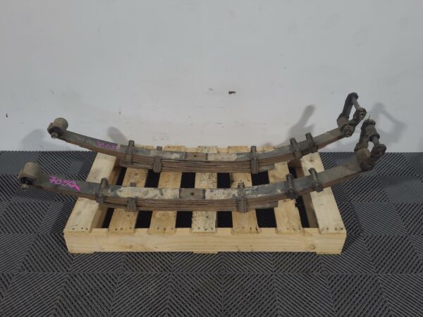 TOYOTA HILUX 2005-2015 REAR LEAF SPRING PAIR, 4WD, STANDARD HEIGHT, 03/05-08/15
