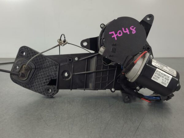 MERCEDES VITO 2015-2024 LOCK MECHANISM 447, LEFT DOOR DRIVE ACTUATOR ASSEMBLY, V