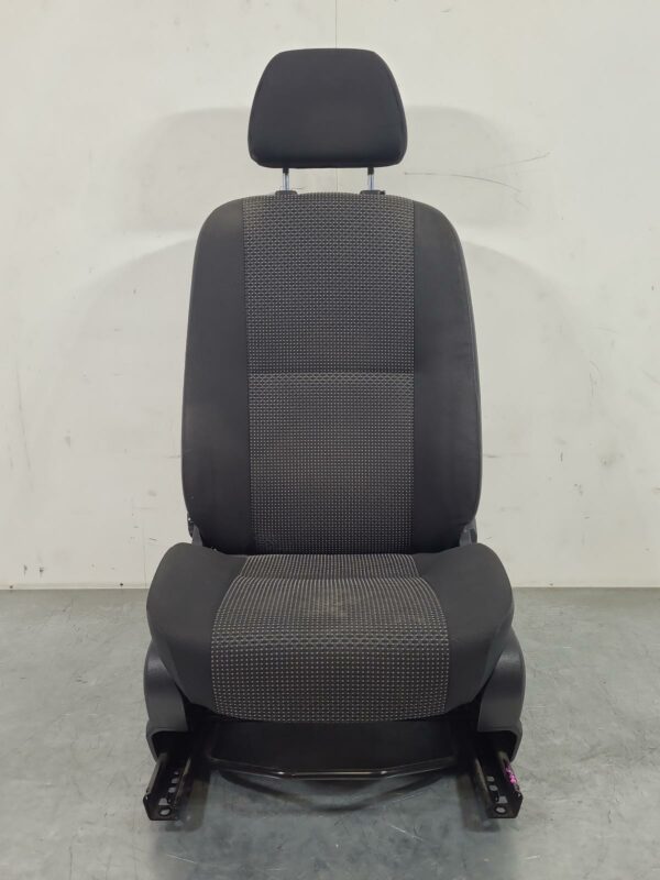 MERCEDES SPRINTER 2006-2018 FRONT SEAT RH FRONT, NCV3, STANDARD TYPE, 10/06-04/1
