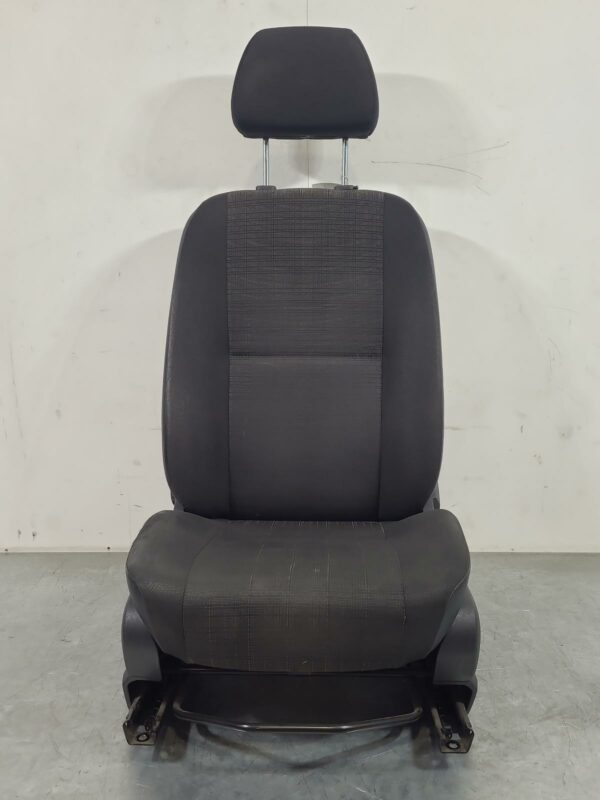 MERCEDES SPRINTER 2006-2018 FRONT SEAT RH FRONT, NCV3, STANDARD TYPE, 10/06-04/1