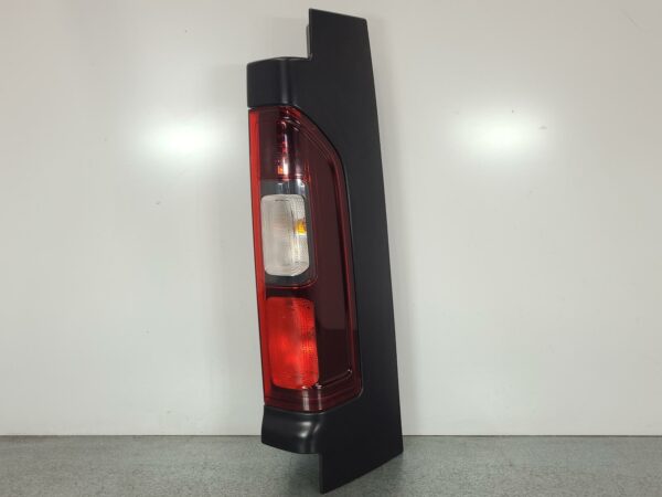 RENAULT TRAFIC 2015-2024 RIGHT TAILLIGHT X82, IN BODY, LOWER, 01/15-