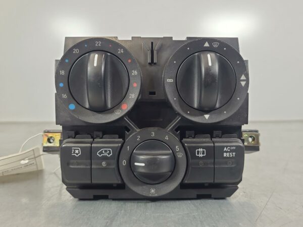 MERCEDES VITO 2004-2009 HEATER/AC CONTROLS FRONT, NON SCREEN, NON REAR A/C TYPE,