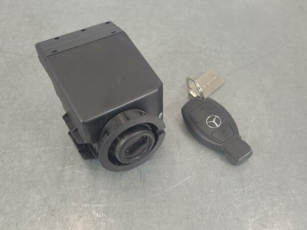 MERCEDES SPRINTER 2006-2018 IGNITION W/ KEY NCV3, AUTO T/M, 10/06-04/18