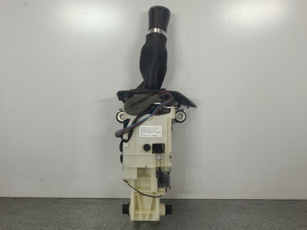 MERCEDES SPRINTER 2013-2018 GEAR STICK/SHIFTER AUTO T/M TYPE, BLACK/SILVER, NCV3