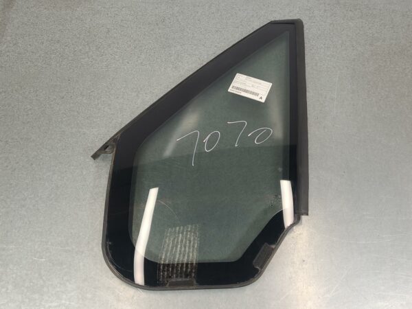 FORD TRANSIT 2006-2014 LEFT FRONT 1/4 DOOR GLASS VM SI-II, 07/06-02/14