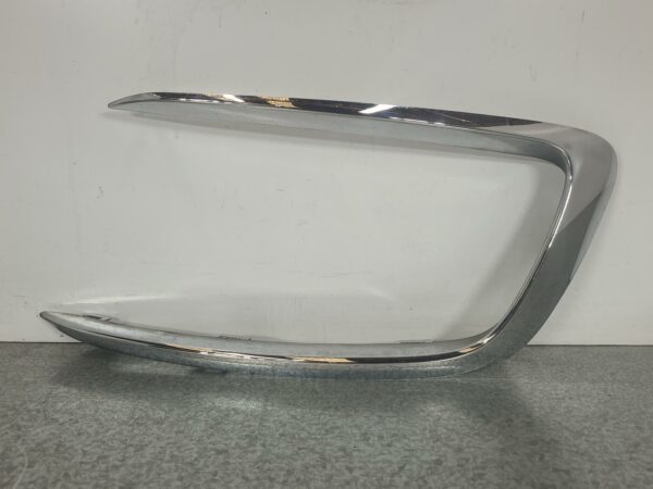 MERCEDES VITO 2015-2024 RADIATOR GRILLE 447, BUMPER GRILLE (RH SIDE), W/ CHROME