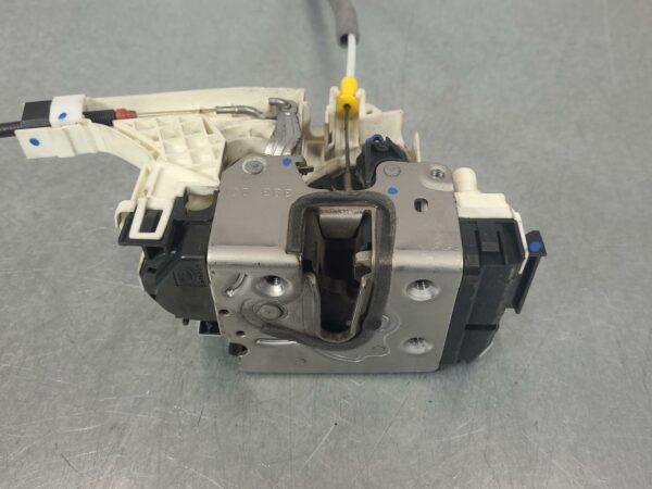 MERCEDES SPRINTER 2006-2018 LOCK MECHANISM RIGHT FRONT DOOR LOCK, NCV3, 10/06-04