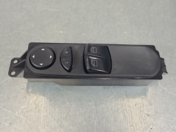 MERCEDES VITO 2004-2015 POWER WINDOW SWITCH RH FRONT (MASTER SWITCH), 639, 04/04