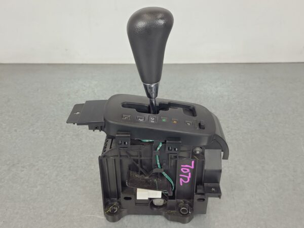 TOYOTA HILUX 2005-2013 GEAR STICK/SHIFTER GEAR SHIFTER, AUTO T/M, 4WD, DIESEL, 3