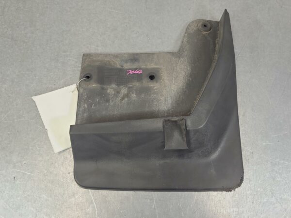 LDV DELIVER 9 2020-2024 MUD FLAPS RH REAR, 07/20-