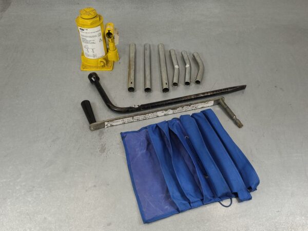 FORD TRANSIT 2014-2024 JACK/TOOL KIT BOTTLE JACK TYPE, VO, 02/14-