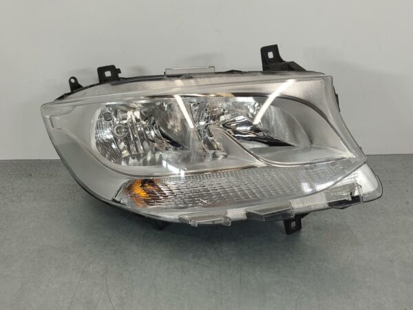 MERCEDES SPRINTER 2018-2024 RIGHT HEADLAMP VS30, W/ HALOGEN TYPE, 05/18-