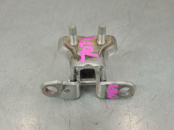 MITSUBISHI TRITON 2015-2023 DOOR HINGE/RUNNER MQ-MR, LH REAR (UPPER), HINGE, 03/