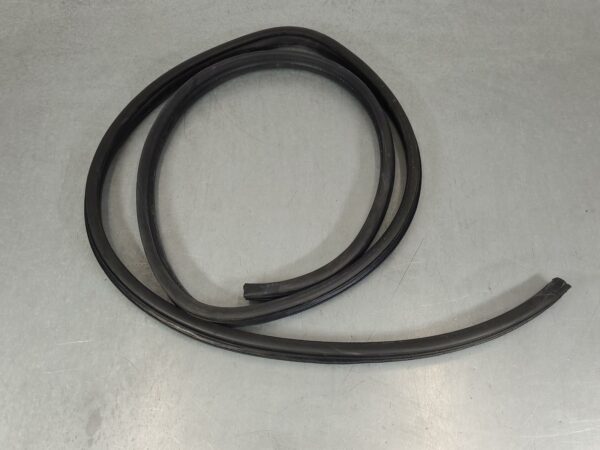 MITSUBISHI TRITON BODY SEAL RUBBER RH REAR RUBBER SEAL, MQ-MR, 03/15-10/23 15 16