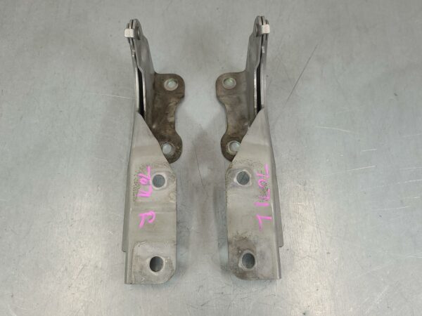 MITSUBISHI TRITON 2015-2023 BONNET HINGE/STRUT HINGES (PAIR), MQ-MR, 03/15-10/23