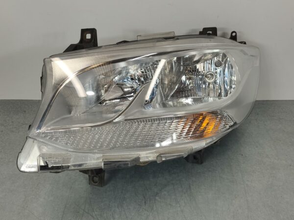 MERCEDES SPRINTER 2018-2024 LEFT HEADLAMP VS30, W/ HALOGEN TYPE, 05/18-