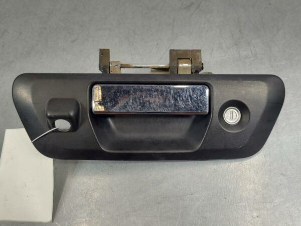 NISSAN NAVARA 2015-2025 TAILGATE HANDLE NP300, 05/15-