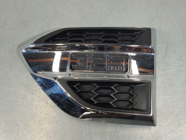 FORD RANGER 2015-2022 LEFT GUARD PX SERIES 2-3, GUARD VENT, NON REPEATER LAMP, C