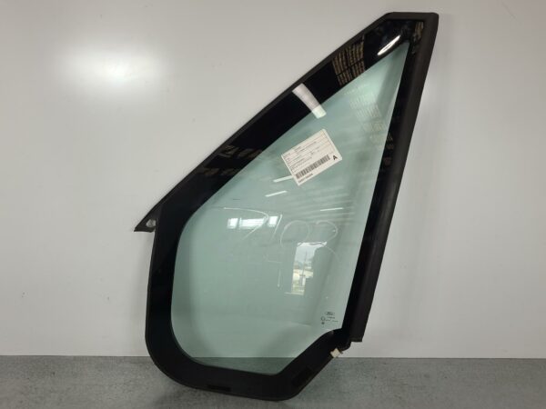 FORD TRANSIT 2006-2014 LEFT FRONT 1/4 DOOR GLASS VM SI-II, 07/06-02/14