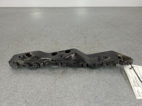 LDV DELIVER 9 07/2020-2024 LEFT HEADLIGHT BRACKET BUMPER TO GUARD