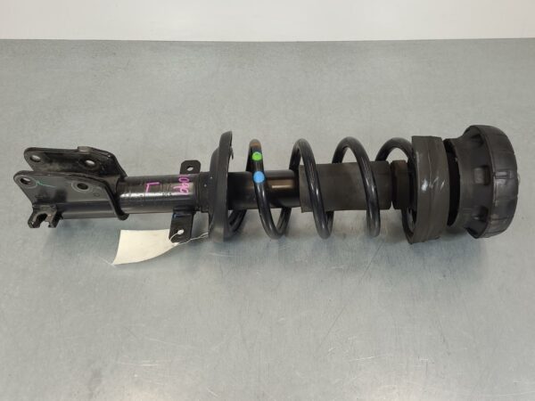 RENAULT TRAFIC 2015-2025 LEFT FRONT STRUT X82, 01/15-