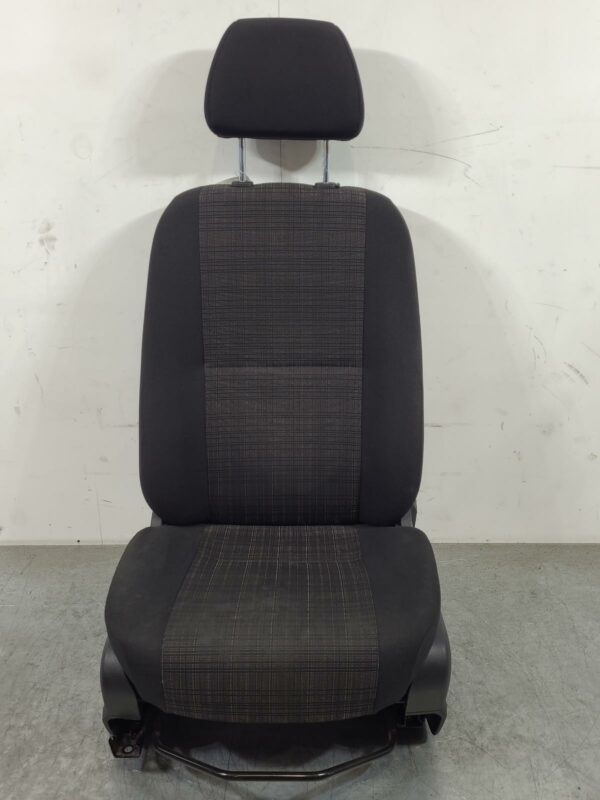 MERCEDES SPRINTER 2006-2018 FRONT SEAT RH FRONT, NCV3, STANDARD TYPE, 10/06-04/1