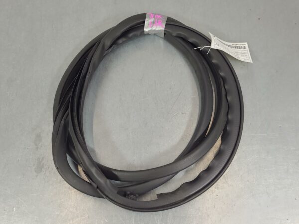 NISSAN NAVARA BODY SEAL RUBBER NP300, LH REAR, RUBBER SEAL, DUAL CAB, 05/15- 15