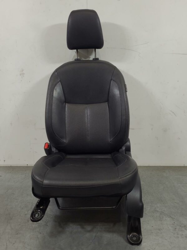 NISSAN NAVARA 2015-2020 FRONT SEAT NP300, LH FRONT, LEATHER, BLACK W/ WHITE STIT