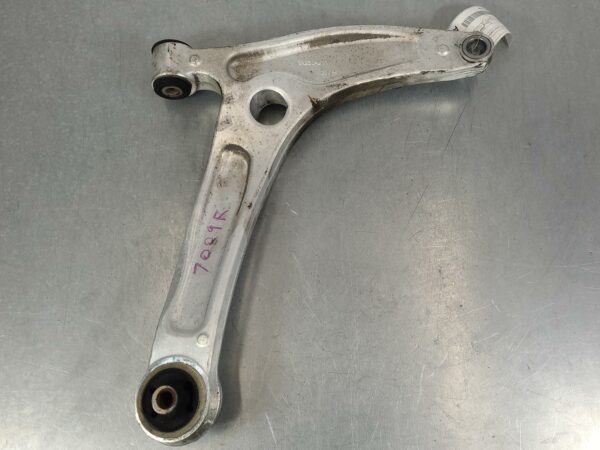 LDV DELIVER 9 2020-2025 RIGHT FRONT LOWER CONTROL ARM 07/20-
