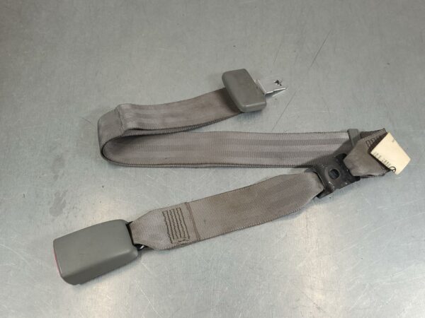TOYOTA HILUX 2005-2011 SEAT BELT CENTRE REAR, SEAT BELT ONLY, DUAL CAB, LIGHT GR