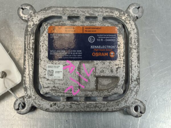 FORD EVEREST 2015-2018 RIGHT HEADLAMP UA, TITANIUM, HID TYPE, 07/15-06/18