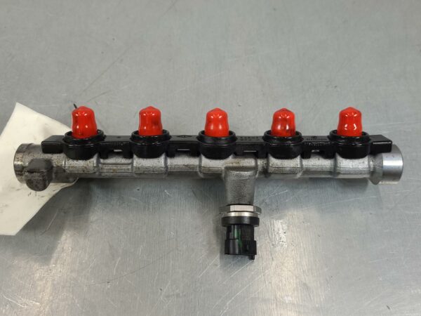 RENAULT MASTER 2011-2025 INJECTION RAIL X62, 09/11-