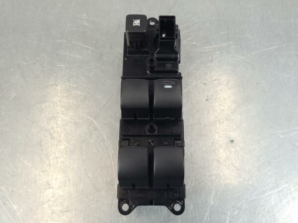 MITSUBISHI TRITON 2015-2023 POWER WINDOW SWITCH RH FRONT (MASTER SWITCH), 4 DOOR