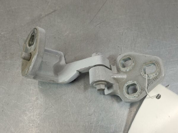 LDV DELIVER 9 2020-2024 DOOR HINGE/RUNNER LOWER, RH FRONT, 07/20-