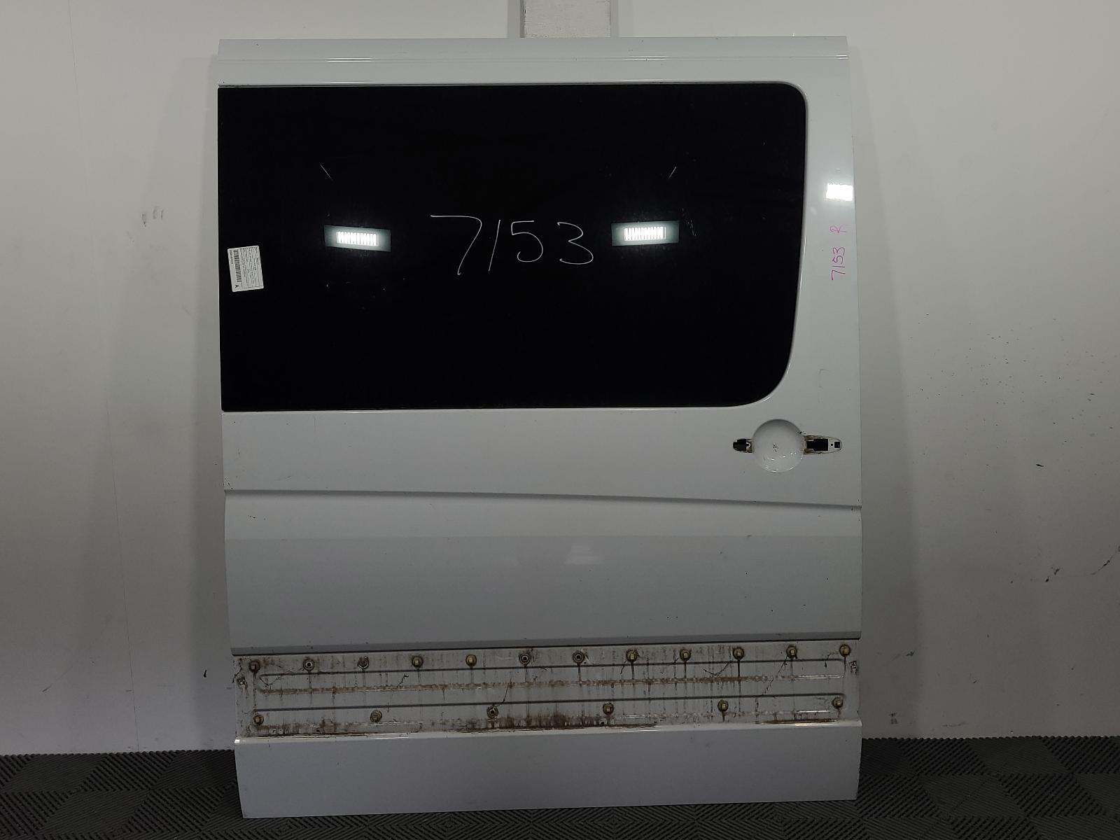 MERCEDES SPRINTER 2006-2018 RIGHT REAR DOOR NCV3, VAN, LOW ROOF, W/ WINDOW GLASS