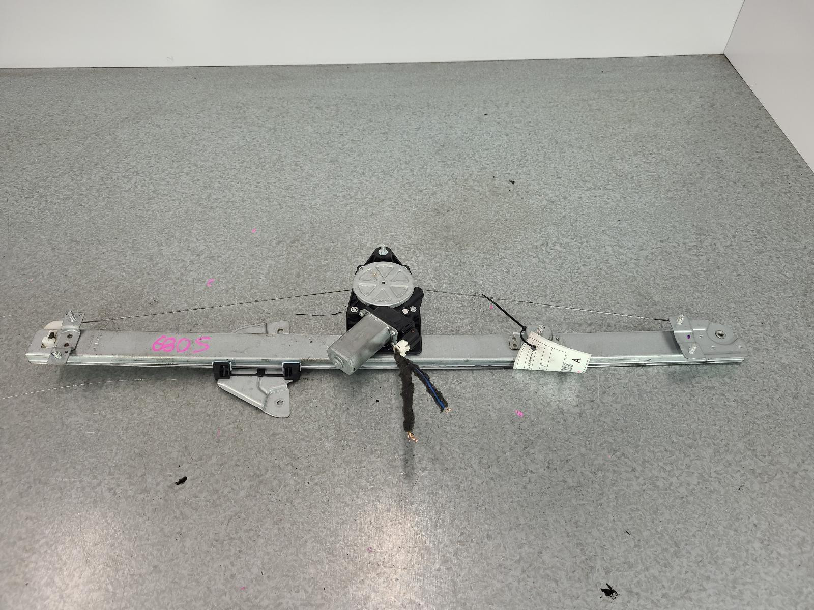 LDV DELIVER 9 07/2020-2024 RIGHT FRONT DOOR REGULATOR ASSEMBLY